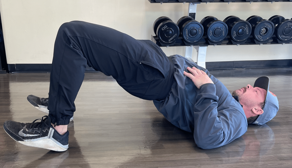 Glute bridge (golf workouts)
